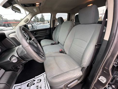 Used 2018 RAM 1500 Express AWD/4WD image 16