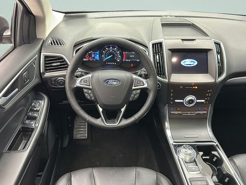 Used 2020 Ford Edge Titanium w/ Equipment Group 301A AWD/4WD image 10