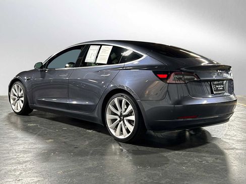 Used 2019 Tesla Model 3 Standard Range image 5