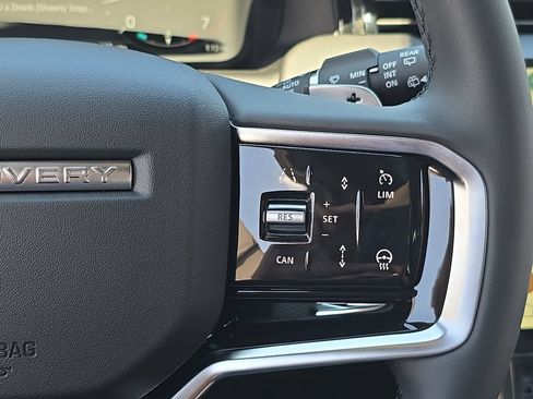 New 2026 Land Rover Discovery Sport Landmark AWD/4WD image 18