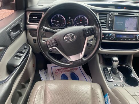 Used 2015 Toyota Highlander Limited AWD/4WD image 11
