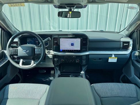New 2026 Ford F250 XLT w/ XLT Premium Package AWD/4WD image 32