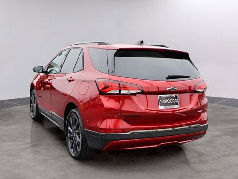 Used 2022 Chevrolet Equinox RS w/ RS Leather Package image 7