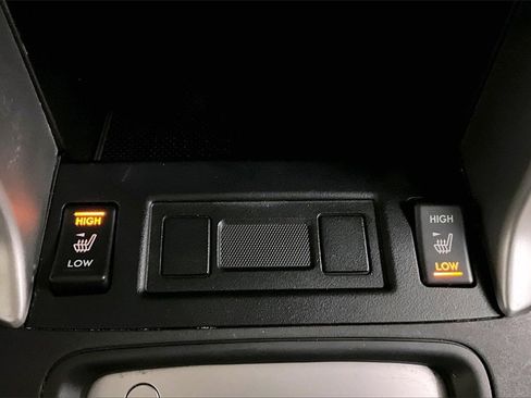 Used 2014 Subaru Forester 2.5i Premium w/ All-Weather Package image 15