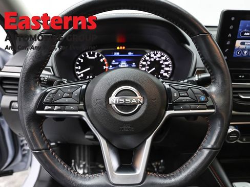 Used 2023 Nissan Altima 2.0 SR FWD image 10