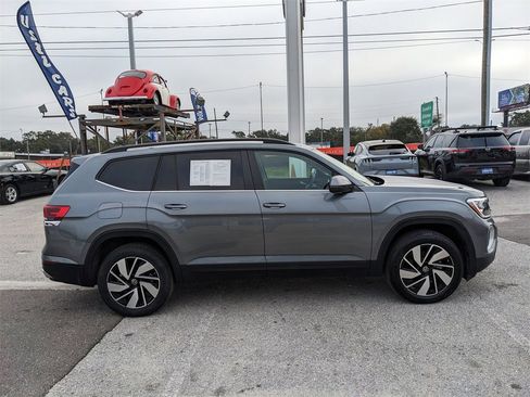 Certified 2024 Volkswagen Atlas SE image 8