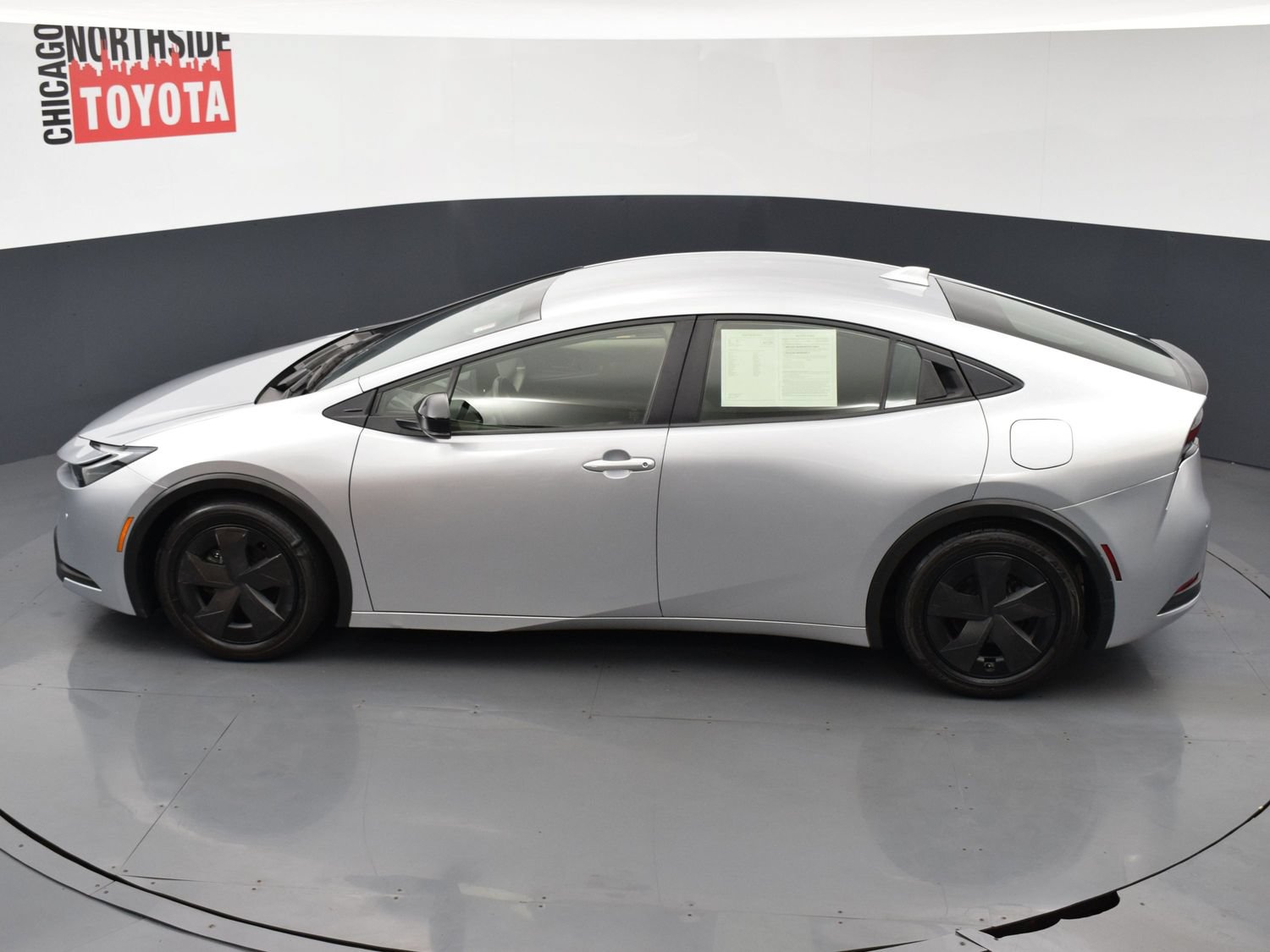 Used 2023 Toyota Prius LE FWD image 17