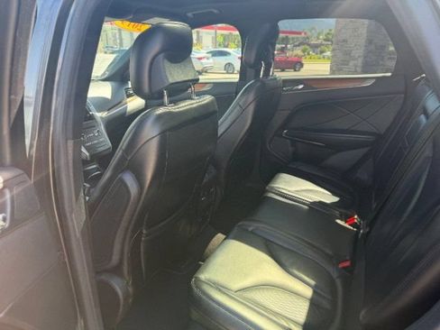 Used 2019 Lincoln MKC Select w/ Select Plus Package AWD/4WD image 30
