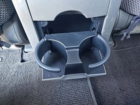 Used 2016 Nissan Frontier SV image 23