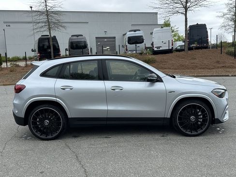 New 2026 Mercedes-Benz GLA 35 AMG 4MATIC image 9