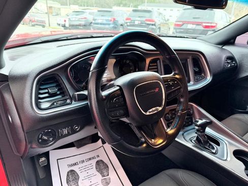Used 2021 Dodge Challenger SXT w/ Driver Convenience Group image 12