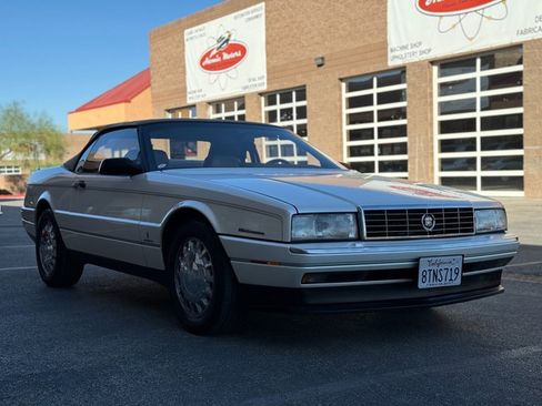 Used 1993 Cadillac Allante image 26