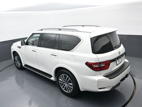 Used 2023 Nissan Armada SL w/ Captain's Chairs Package AWD/4WD image 34