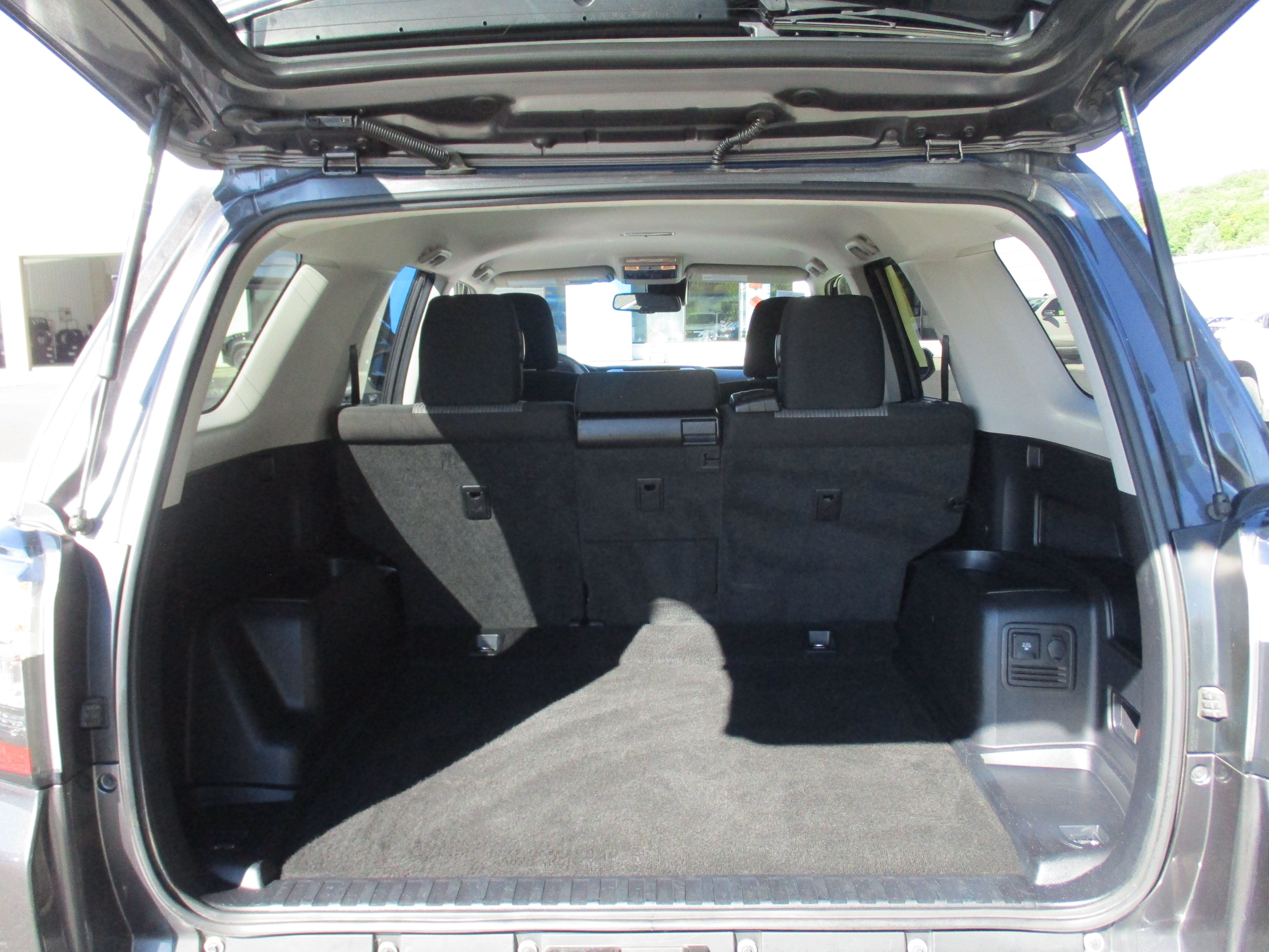Used 2022 Toyota 4Runner SR5 AWD/4WD image 13