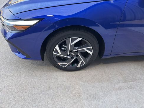 New 2026 Hyundai Elantra Limited image 9