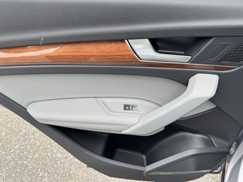 Certified 2022 Audi Q5 2.0T Premium Plus image 38