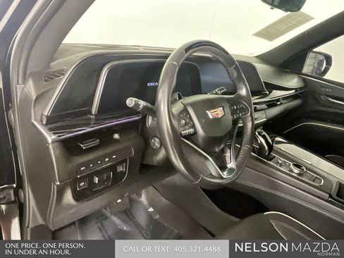 Used 2023 Cadillac Escalade Sport AWD/4WD image 33