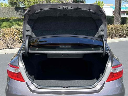 Used 2017 Toyota Camry SE w/ Moonroof Package image 70