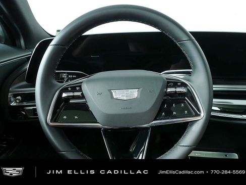 Certified 2024 Cadillac Lyriq Tech RWD image 9