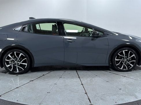 Used 2023 Toyota Prius Prime image 6