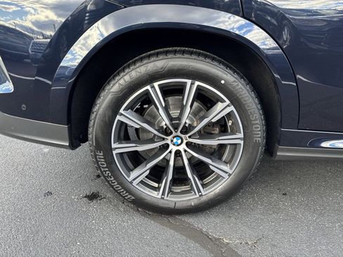 Used 2022 BMW X6 xDrive40i w/ M Sport Package image 31