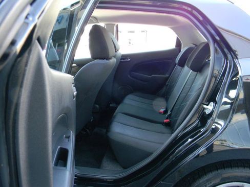 Used 2011 MAZDA MAZDA2 Sport image 12