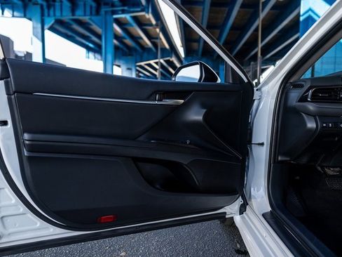 Used 2024 Toyota Camry SE image 24