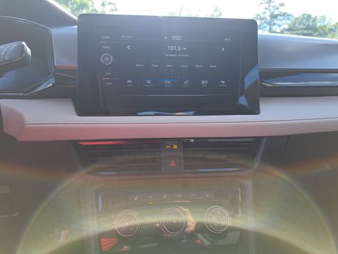 Certified 2025 Volkswagen Taos S AWD/4WD image 20