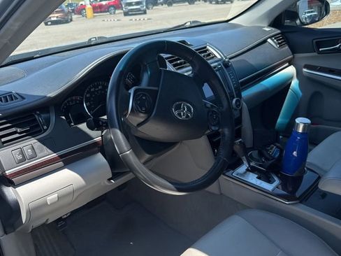 Used 2012 Toyota Camry XLE FWD image 1