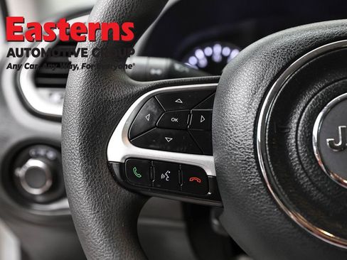 Used 2021 Jeep Renegade Sport image 14