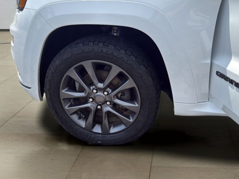 Used 2019 Jeep Grand Cherokee High Altitude AWD/4WD image 33
