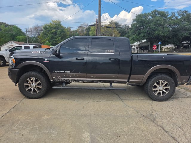 Used 2024 RAM 2500 Limited w/ Safety Group AWD/4WD image 2