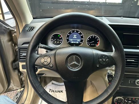 Used 2010 Mercedes-Benz GLK 350 4MATIC image 12