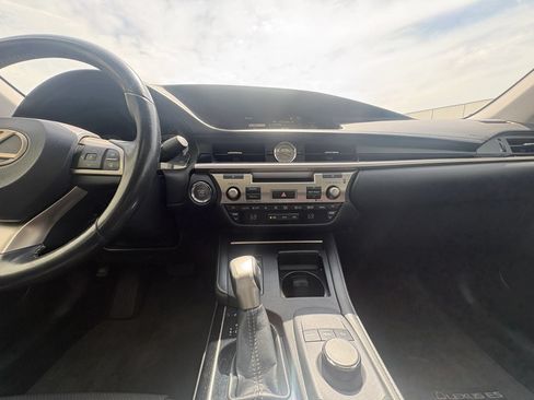 Used 2016 Lexus ES 350 FWD image 12