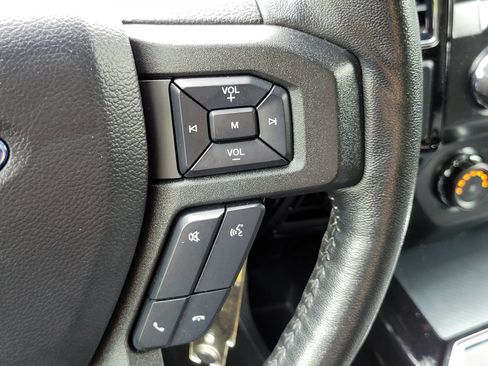 Used 2020 Ford F150 XLT w/ Equipment Group 302A Luxury AWD/4WD image 19