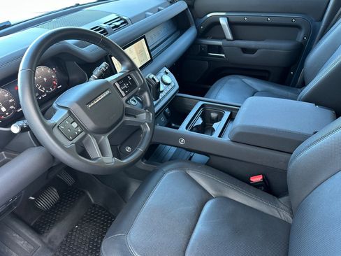 Used 2023 Land Rover Defender 110 X-Dynamic SE image 11