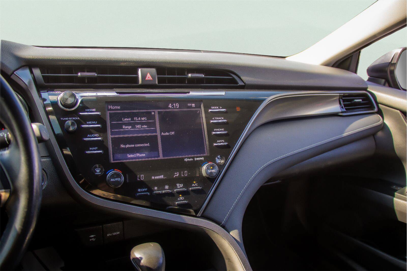 Used 2019 Toyota Camry XSE FWD image 11