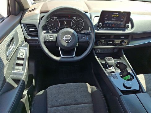 Used 2023 Nissan Rogue SV AWD/4WD image 12