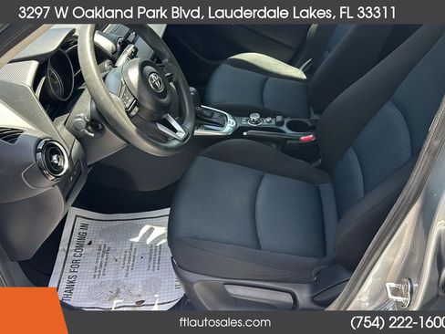Used 2020 Toyota Yaris LE FWD image 21