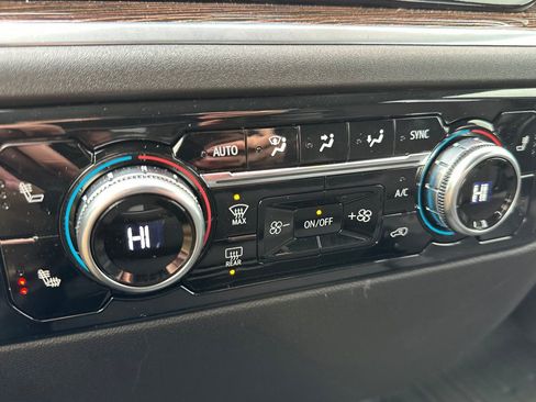 Used 2026 GMC Sierra 1500 Elevation image 27