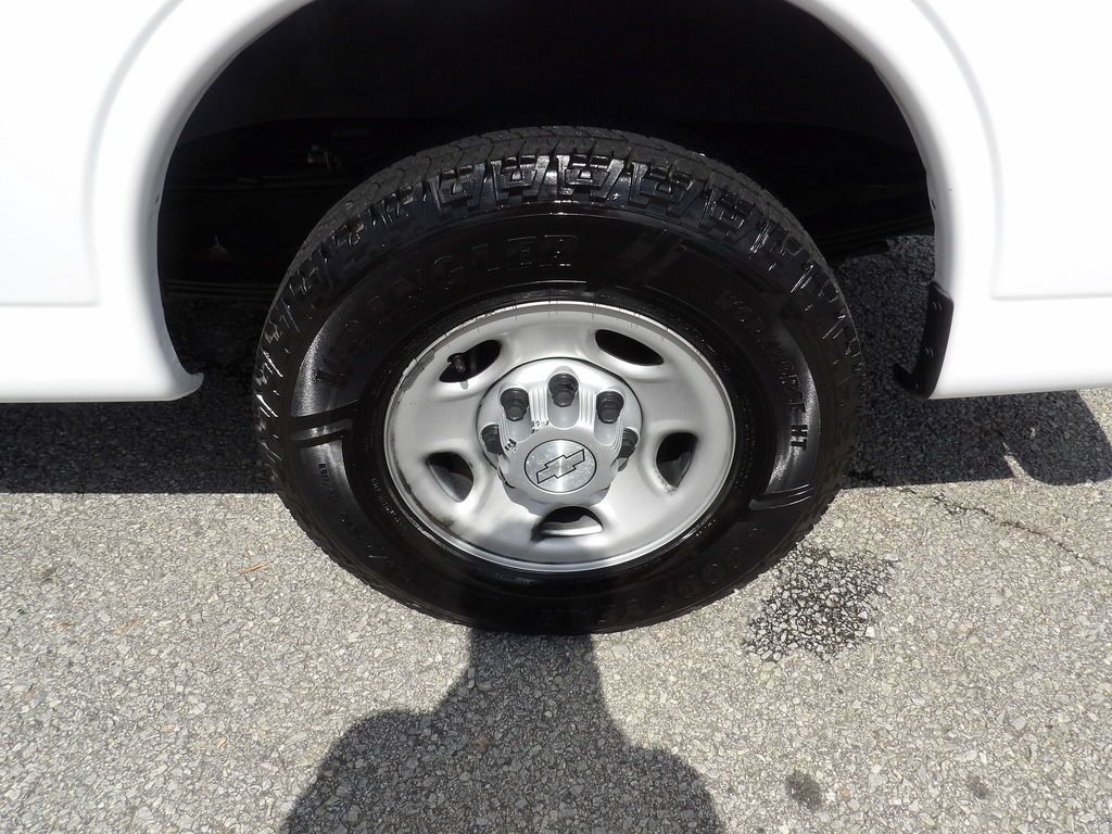 Used 2016 Chevrolet Express 2500 RWD image 50