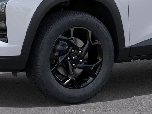 New 2026 Chevrolet Trax LT w/ Driver Confidence Package FWD image 9