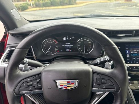 Certified 2023 Cadillac XT6 Sport AWD/4WD image 5