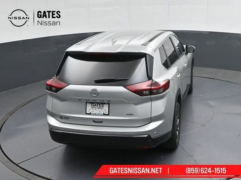 Used 2025 Nissan Rogue SV AWD/4WD image 49