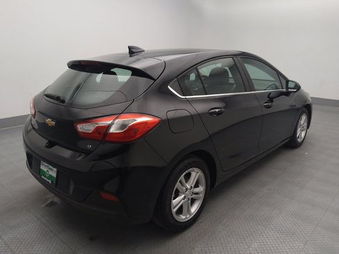 Used 2017 Chevrolet Cruze LT w/ Convenience Package FWD image 9