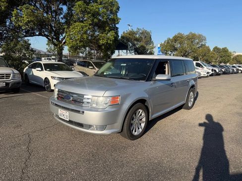 Used 2011 Ford Flex SEL w/ Rapid Spec Order Code FWD image 1