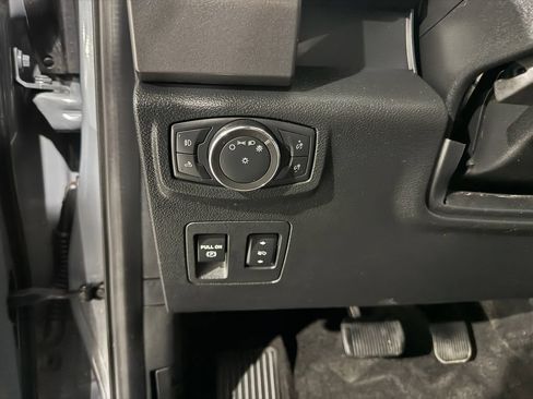 Used 2020 Ford F150 XLT w/ Equipment Group 302A Luxury AWD/4WD image 34