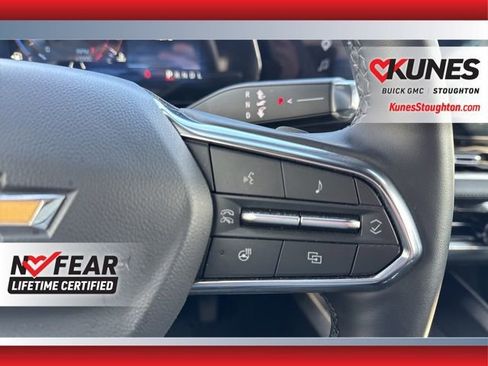 Used 2025 Chevrolet Equinox LT AWD/4WD image 24