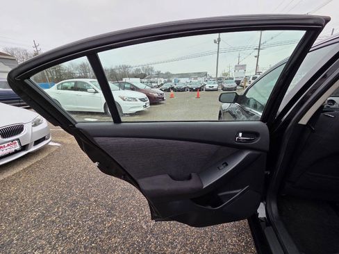 Used 2012 Nissan Altima 2.5 S w/ 20th Anniversary Pkg image 11