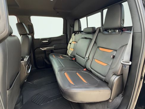 Used 2020 GMC Sierra 1500 AT4 w/ AT4 Premium Package AWD/4WD image 17